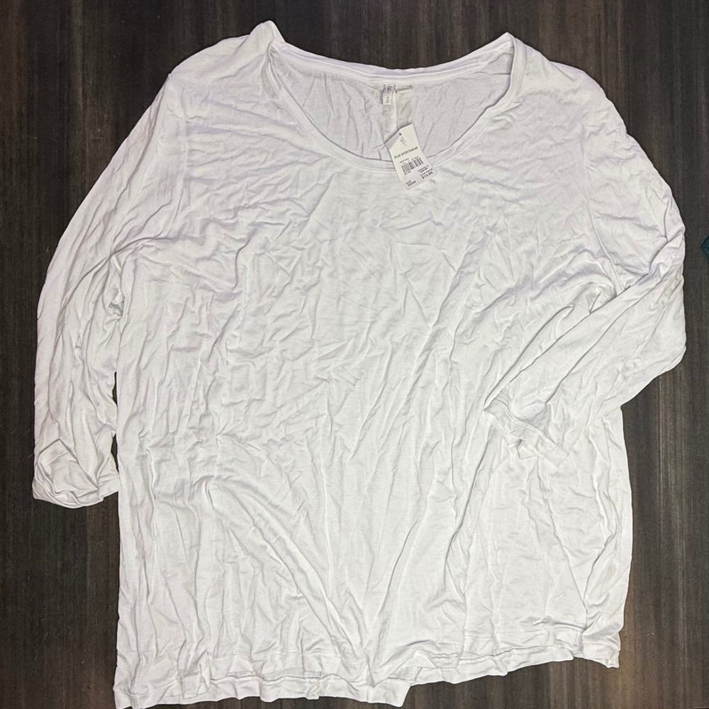 Cato Plus Sportswear Bright White V Neck 3/4 Sleeve T-Shirt Size 22/24W